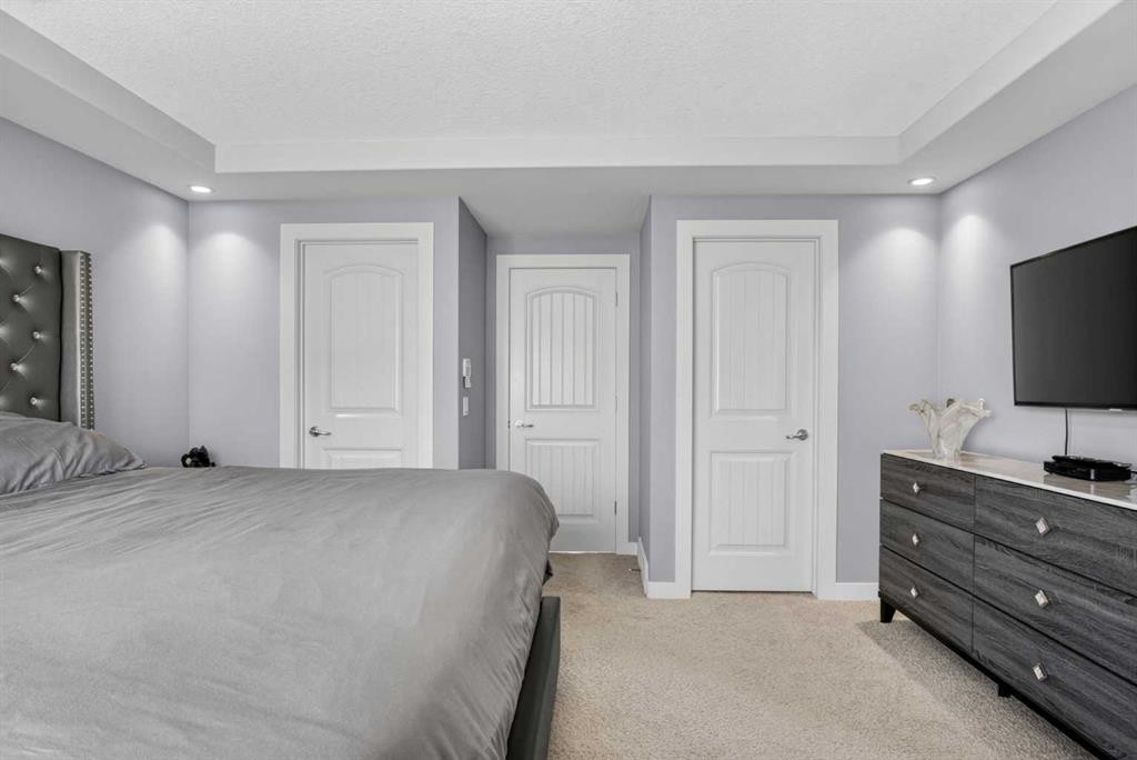 30 Cranarch Circle Se, Calgary, AB - Indoor Photo Showing Bedroom