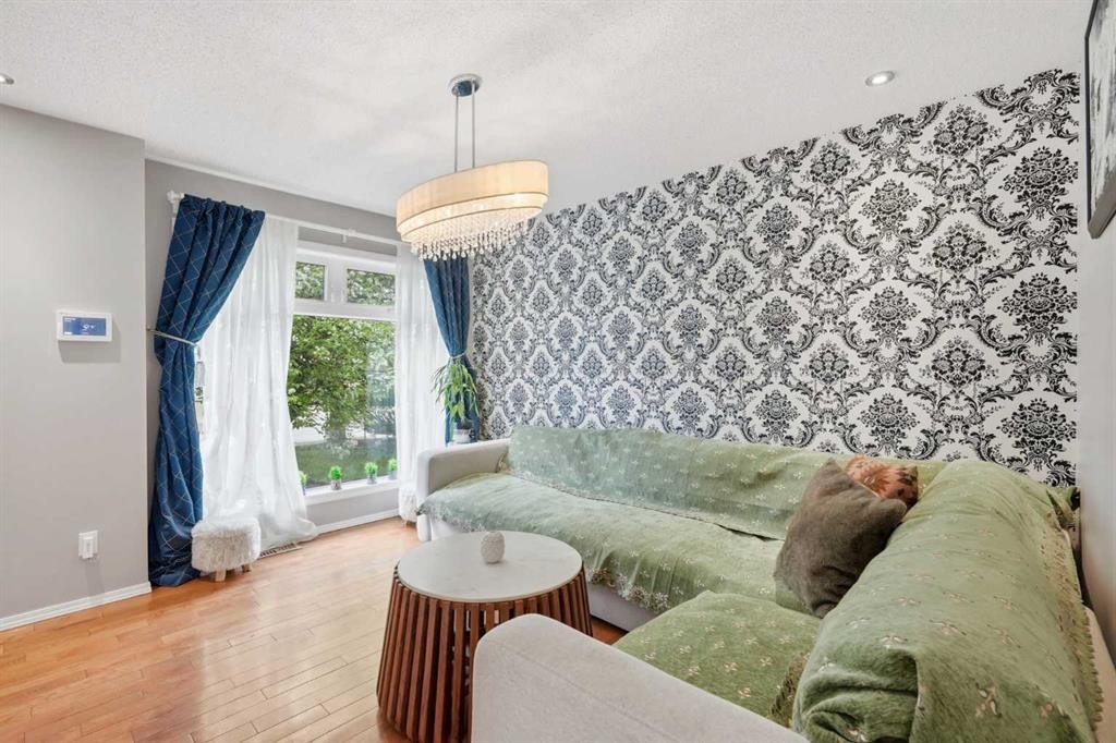 49 Shawbrooke Close, Calgary, AB - Indoor
