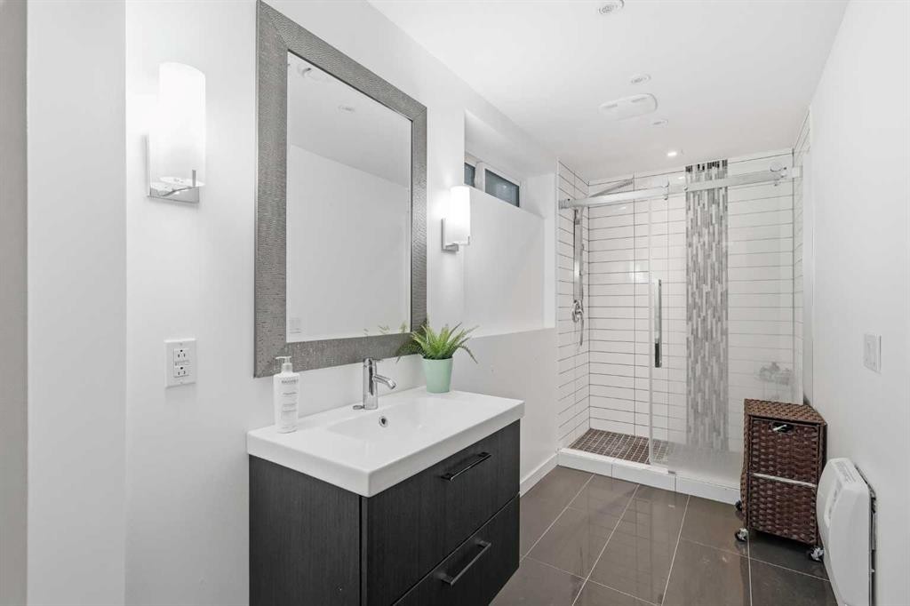 49 Shawbrooke Close, Calgary, AB - Indoor Photo Showing Bathroom