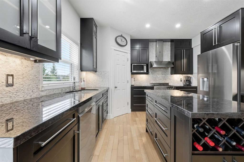 130 Garrison Square Sw, Calgary, AB - Indoor Photo Showing Kitchen With Stainless Steel Kitchen With Upgraded Kitchen