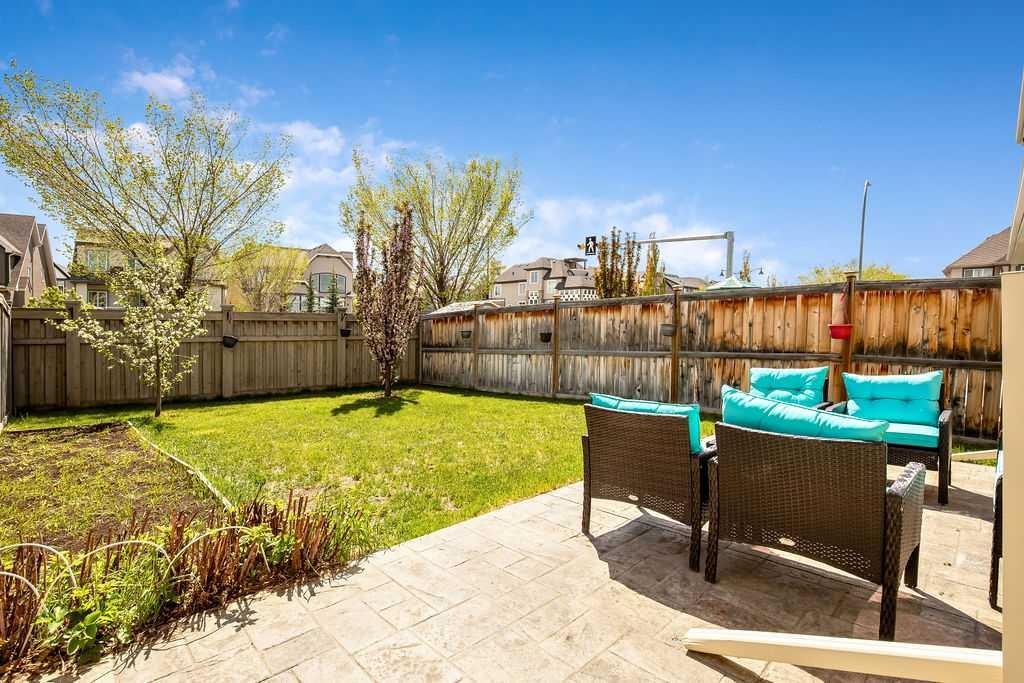 219 Mahogany Grove Se, Calgary, AB - Outdoor With Backyard