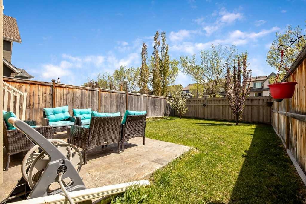 219 Mahogany Grove Se, Calgary, AB - Outdoor