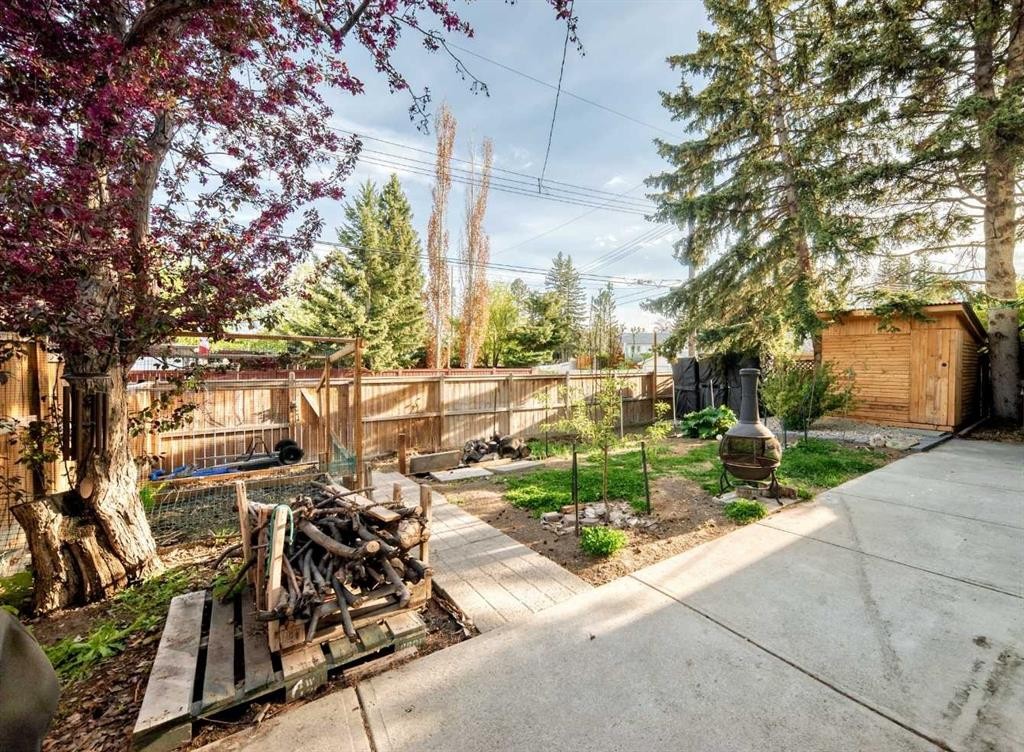 1319 104 Avenue Sw, Calgary, AB - Outdoor