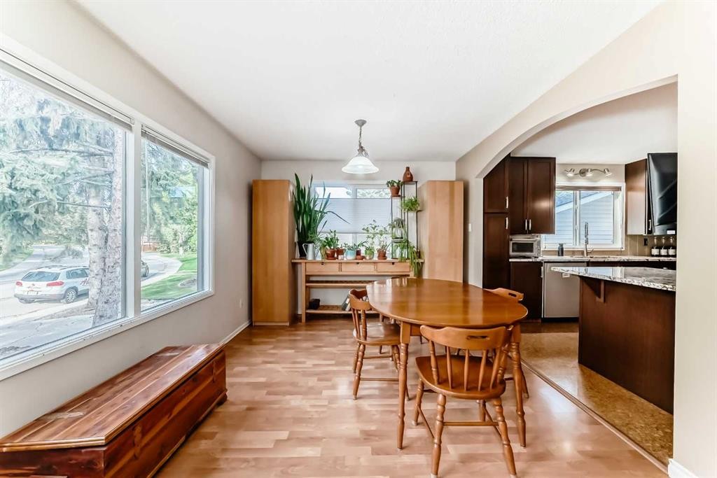 1319 104 Avenue Sw, Calgary, AB - Indoor Photo Showing Other Room