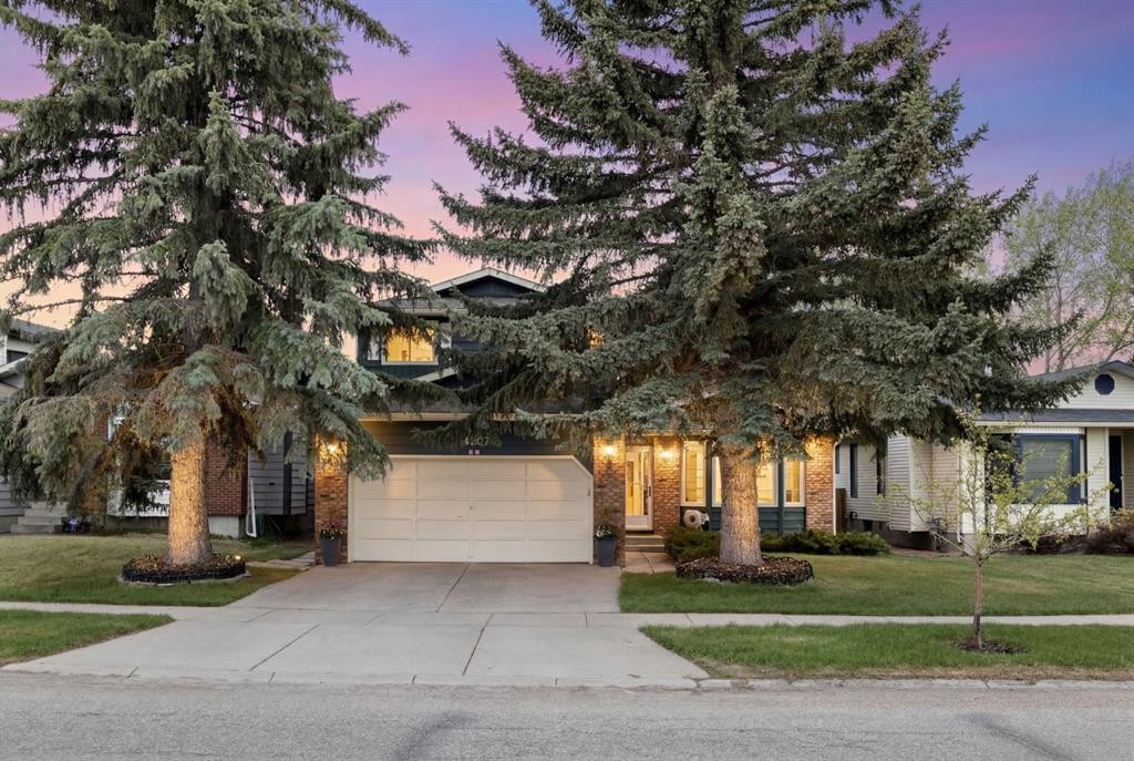 14207 Deer Run Boulevard Se, Calgary, AB - Outdoor With Facade