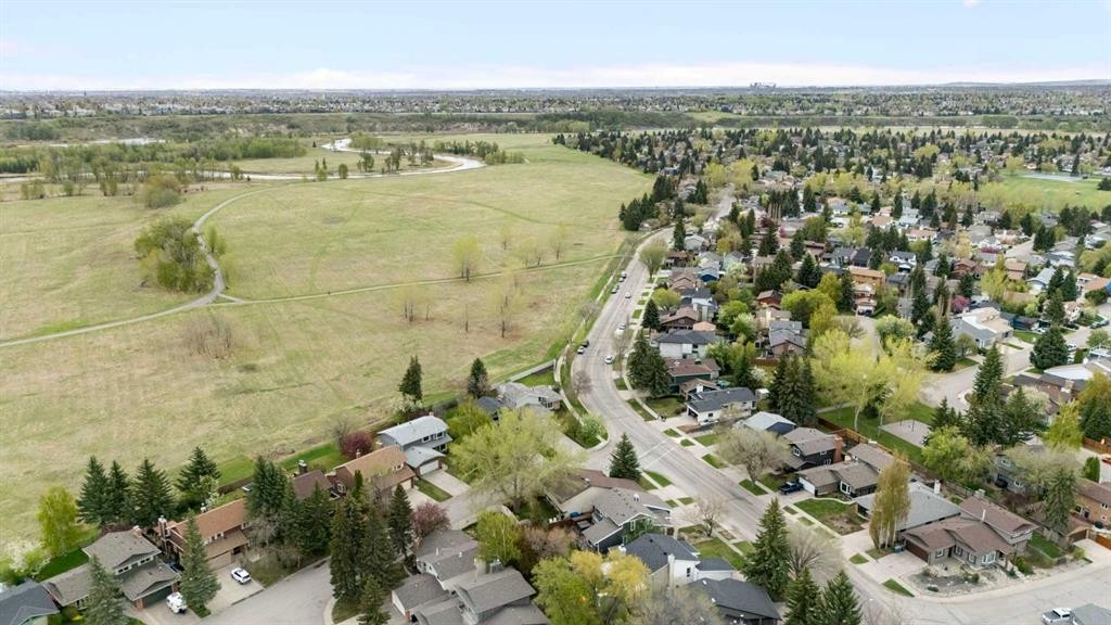 14207 Deer Run Boulevard Se, Calgary, AB - Outdoor With View