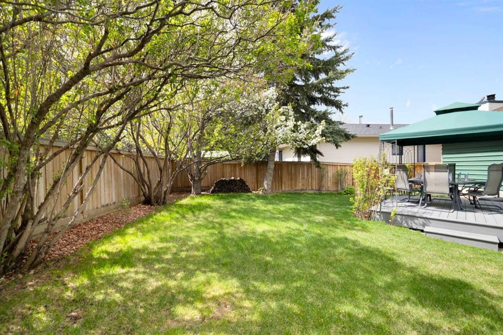 14207 Deer Run Boulevard Se, Calgary, AB - Outdoor With Deck Patio Veranda