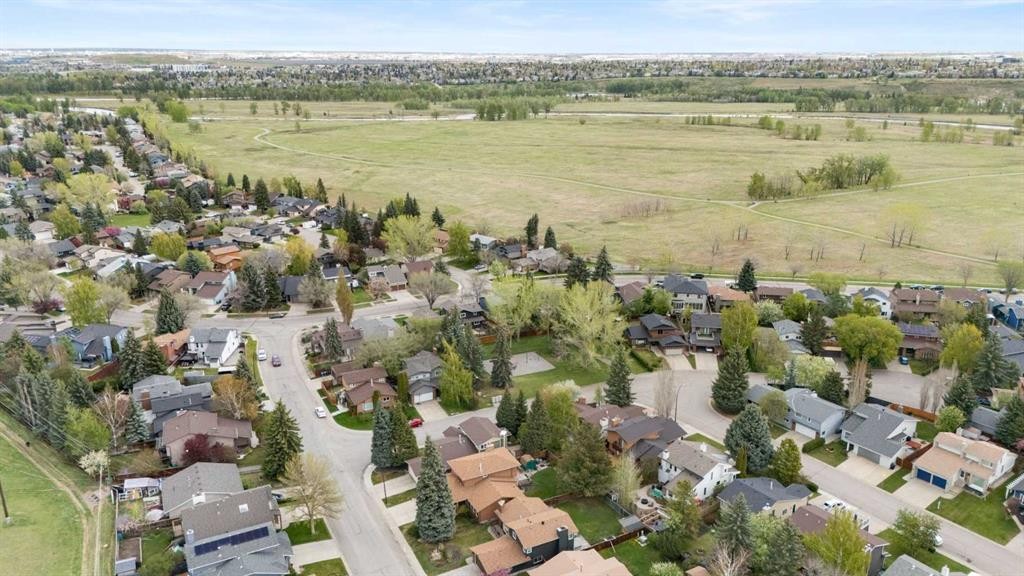 14207 Deer Run Boulevard Se, Calgary, AB - Outdoor With View
