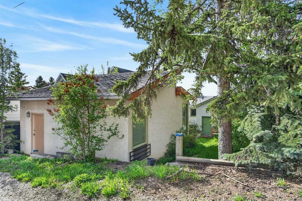 2006 30 Avenue Sw, Calgary, AB - Outdoor