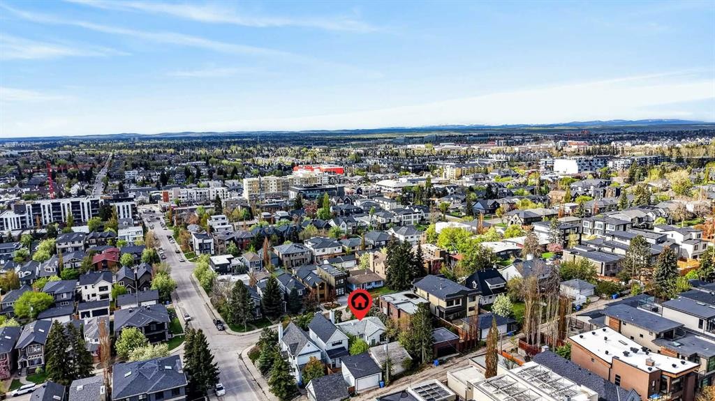 2006 30 Avenue Sw, Calgary, AB - Outdoor With View