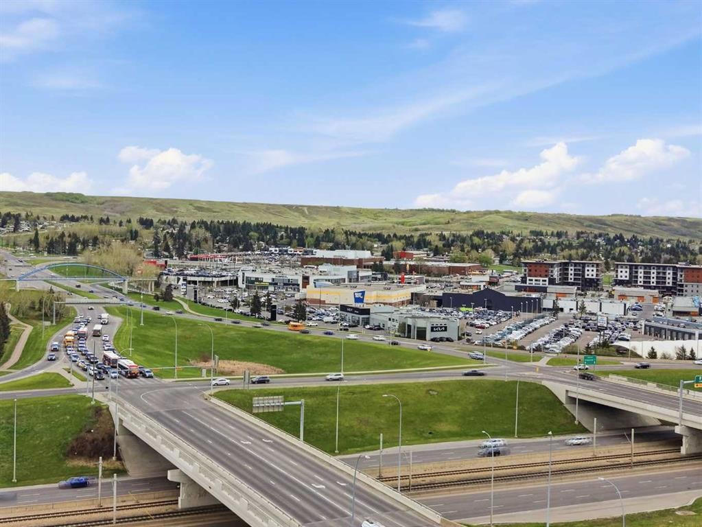 44 Vandoos Gardens Nw, Calgary, AB - Outdoor With View