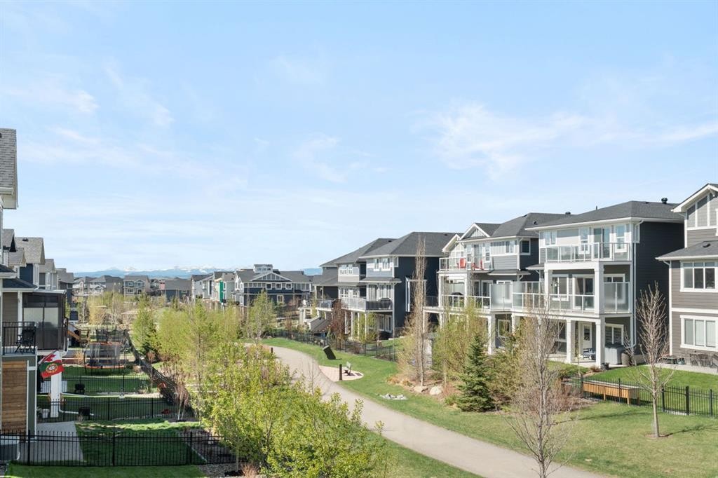 75 Sundown Crescent, Cochrane, AB - Outdoor