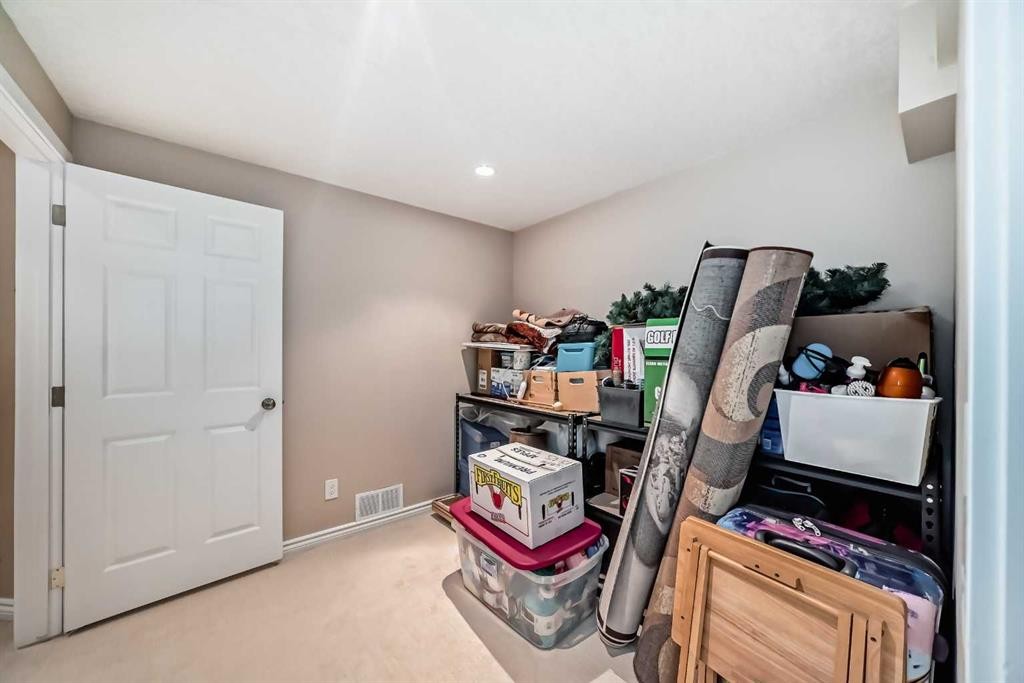 481 Sunmills Drive, Calgary, AB - Indoor Photo Showing Other Room