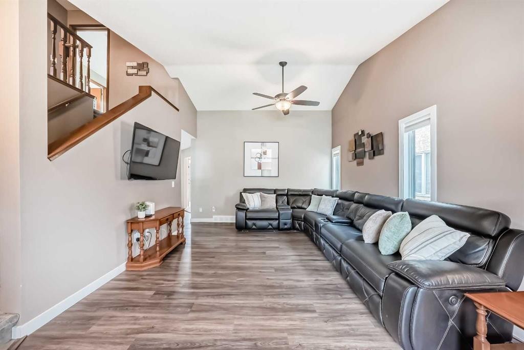 481 Sunmills Drive, Calgary, AB - Indoor