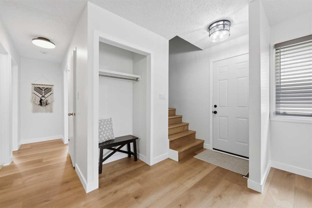 85 Cedarwood Hill Sw, Calgary, AB - Indoor Photo Showing Other Room