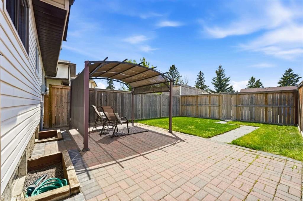 85 Cedarwood Hill Sw, Calgary, AB - Outdoor