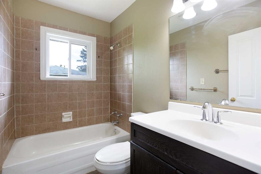920 41 Street Se, Calgary, AB