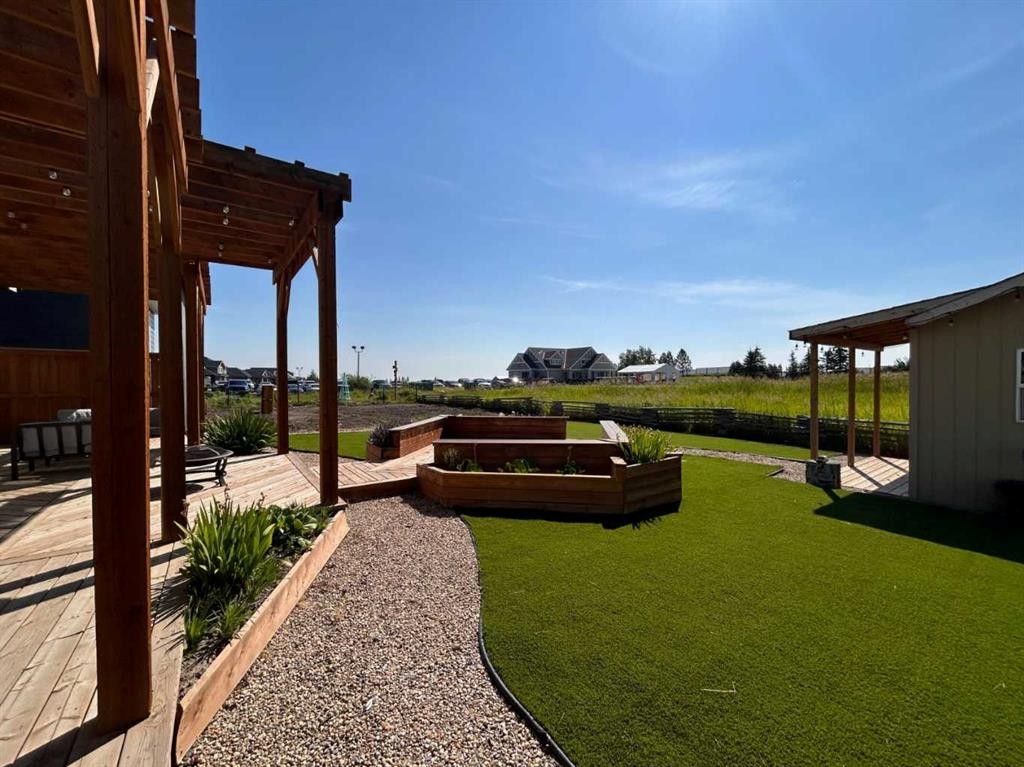596 Muirfield Crescent, Lyalta, AB - Outdoor