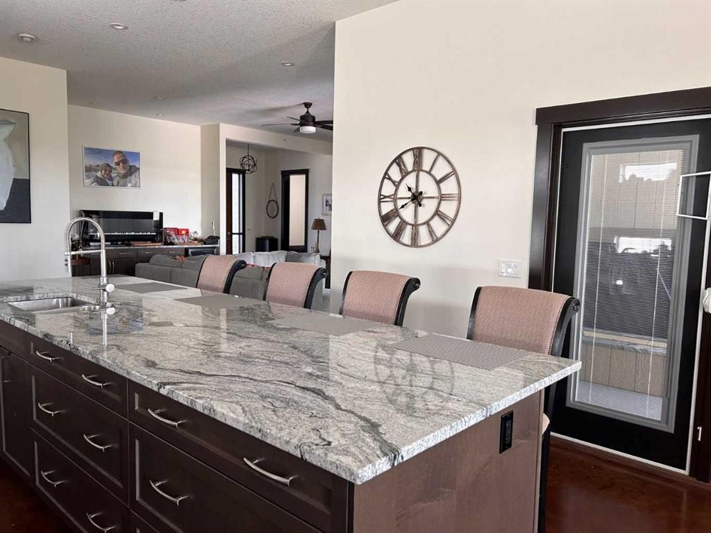 596 Muirfield Crescent, Lyalta, AB - Indoor