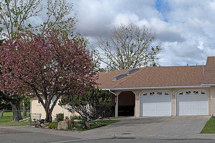 15 Chinook Crescent West, Claresholm, AB - Outdoor