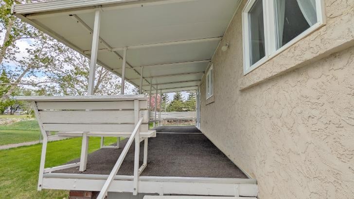 15 Chinook Crescent West, Claresholm, AB - Outdoor With Exterior