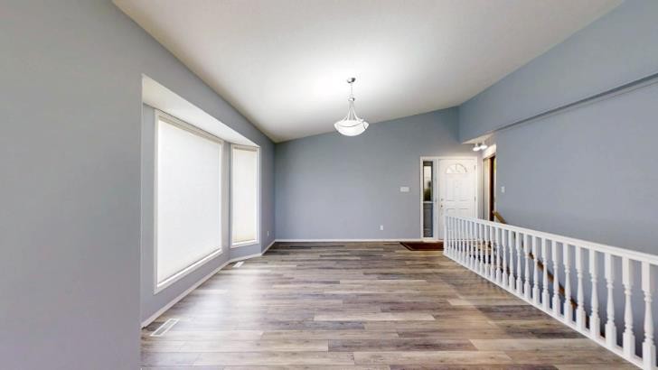 15 Chinook Crescent West, Claresholm, AB - Indoor Photo Showing Other Room