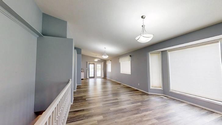 15 Chinook Crescent West, Claresholm, AB - Indoor Photo Showing Other Room