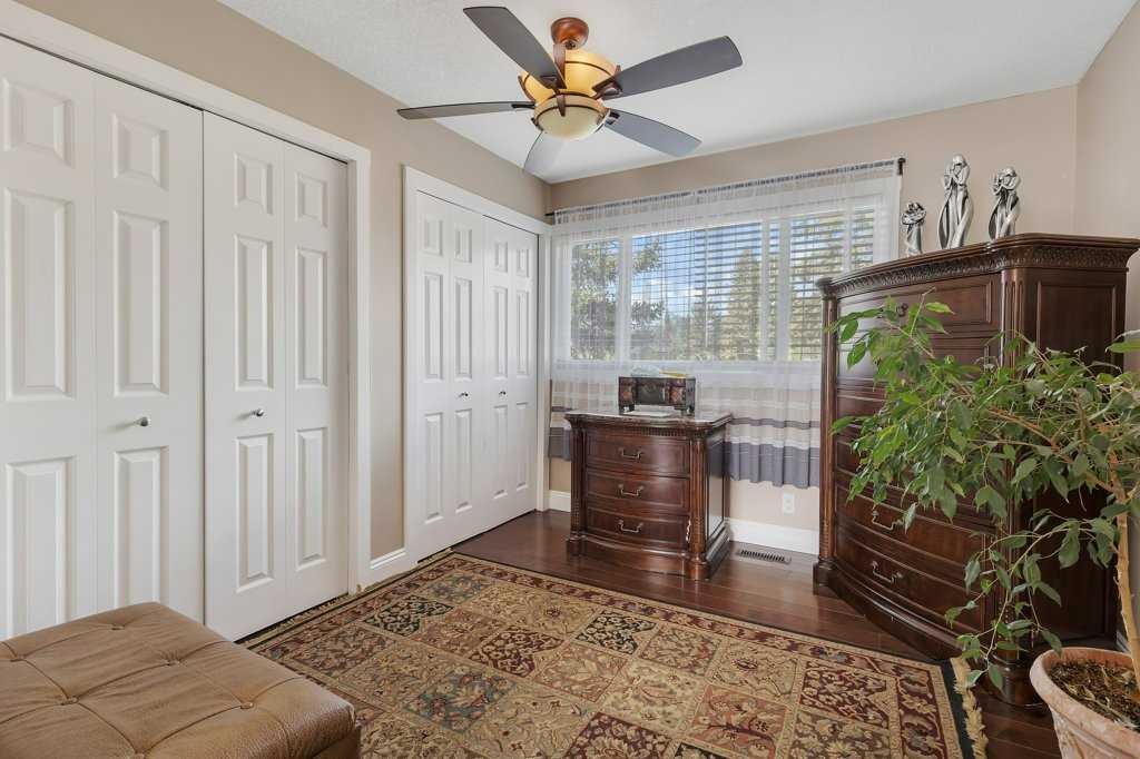 155 Midcrest Crescent Se, Calgary, AB - Indoor Photo Showing Bedroom