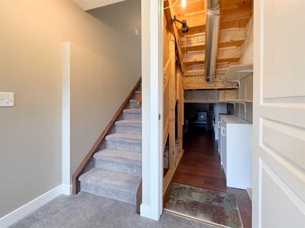 117 Panatella Hill Nw, Calgary, AB - Indoor Photo Showing Other Room