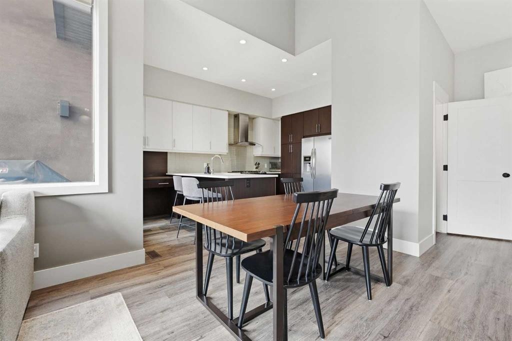 1684 37 Avenue Sw, Calgary, AB - Indoor Photo Showing Dining Room