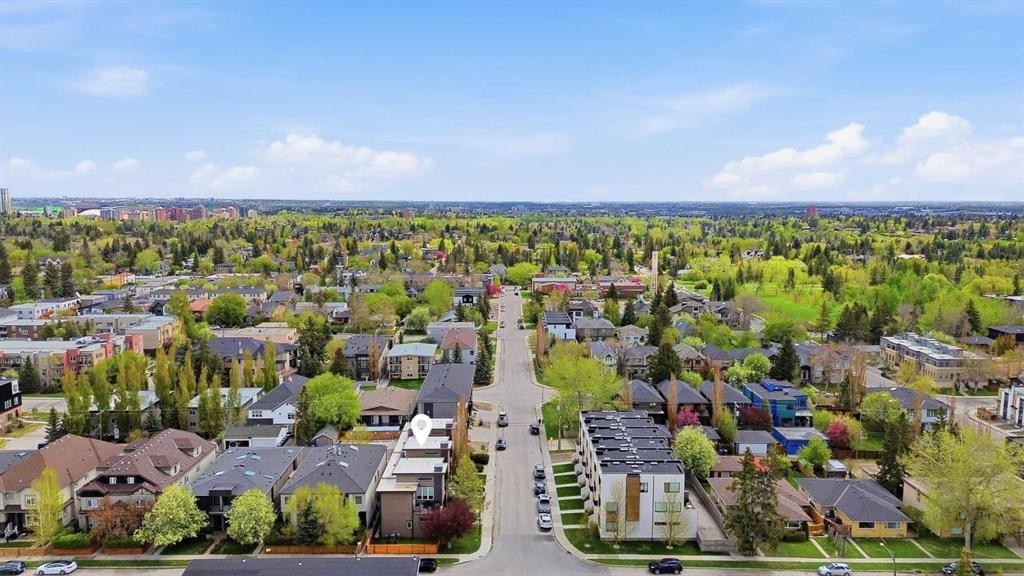1684 37 Avenue Sw, Calgary, AB - Outdoor With View