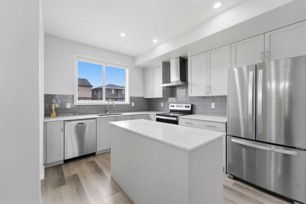 21 Corner Glen Row Ne, Calgary, AB