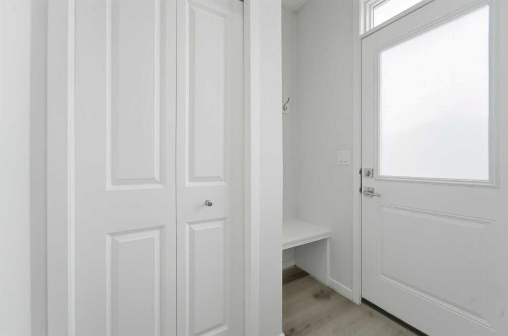 21 Corner Glen Row Ne, Calgary, AB