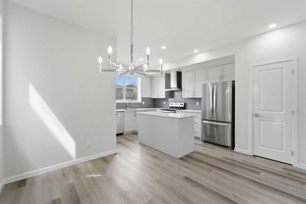 21 Corner Glen Row Ne, Calgary, AB