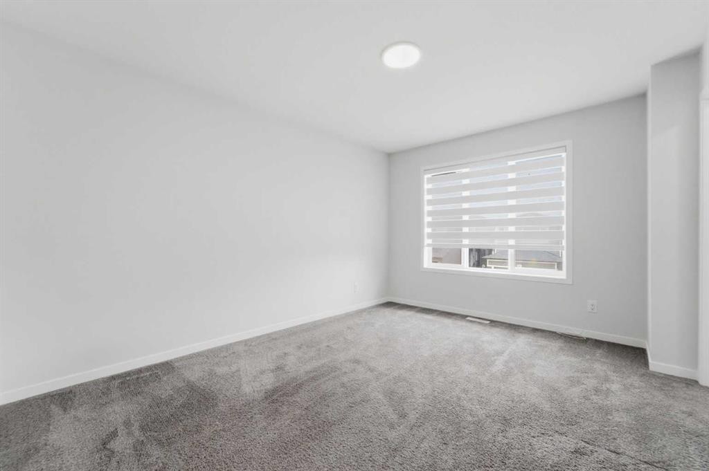 21 Corner Glen Row Ne, Calgary, AB