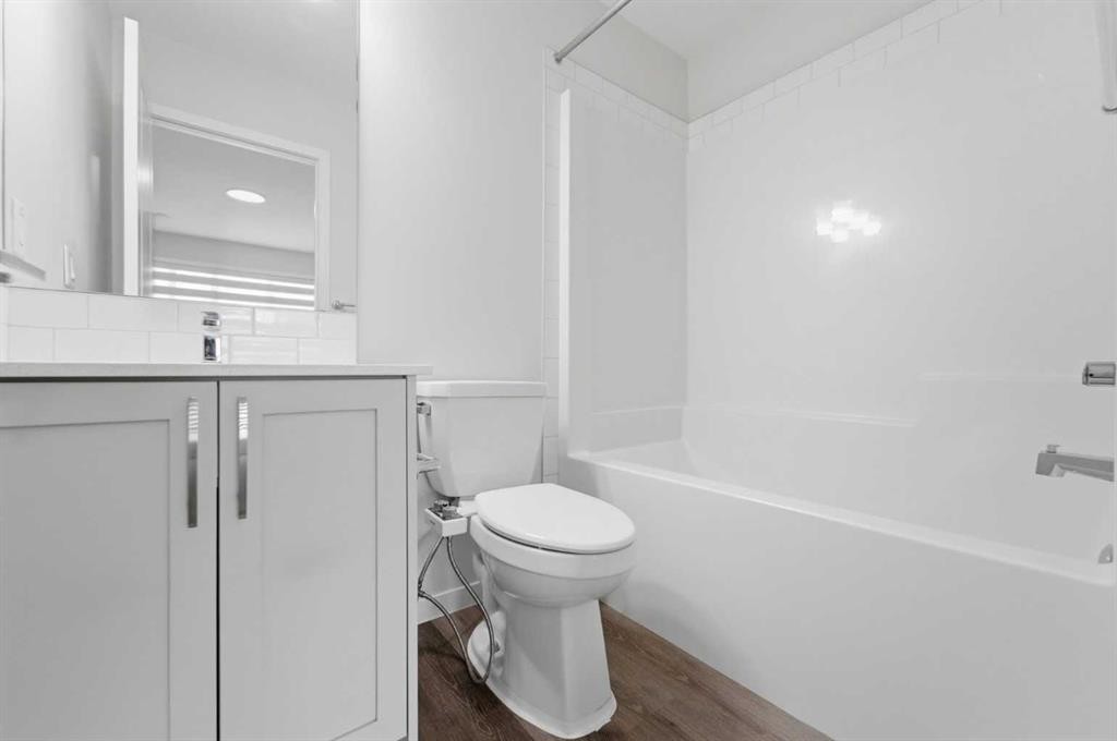 21 Corner Glen Row Ne, Calgary, AB