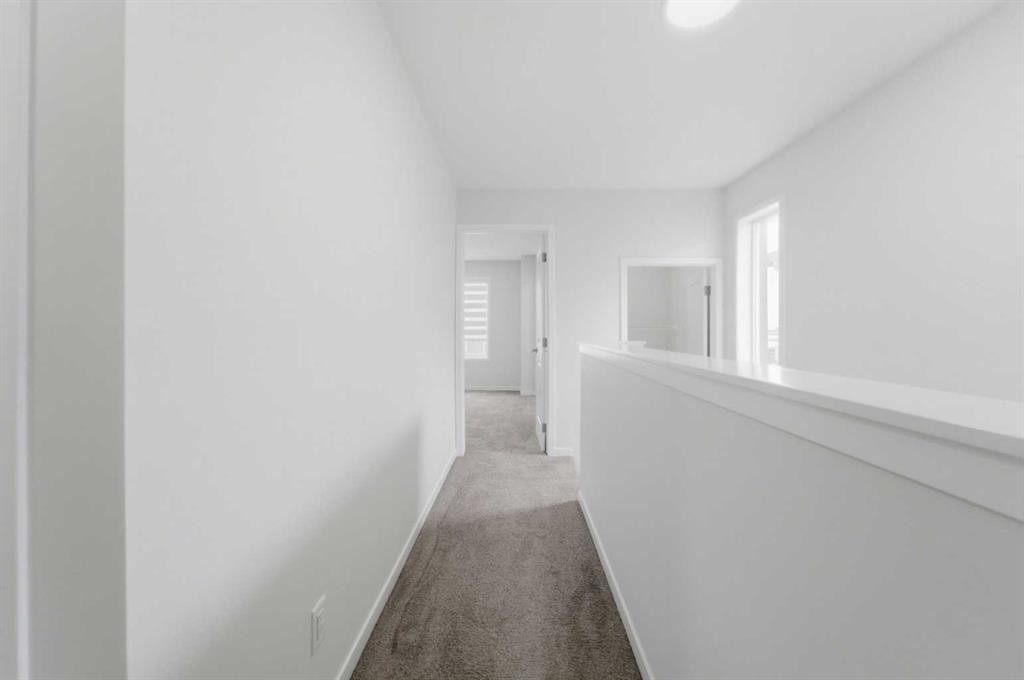 21 Corner Glen Row Ne, Calgary, AB