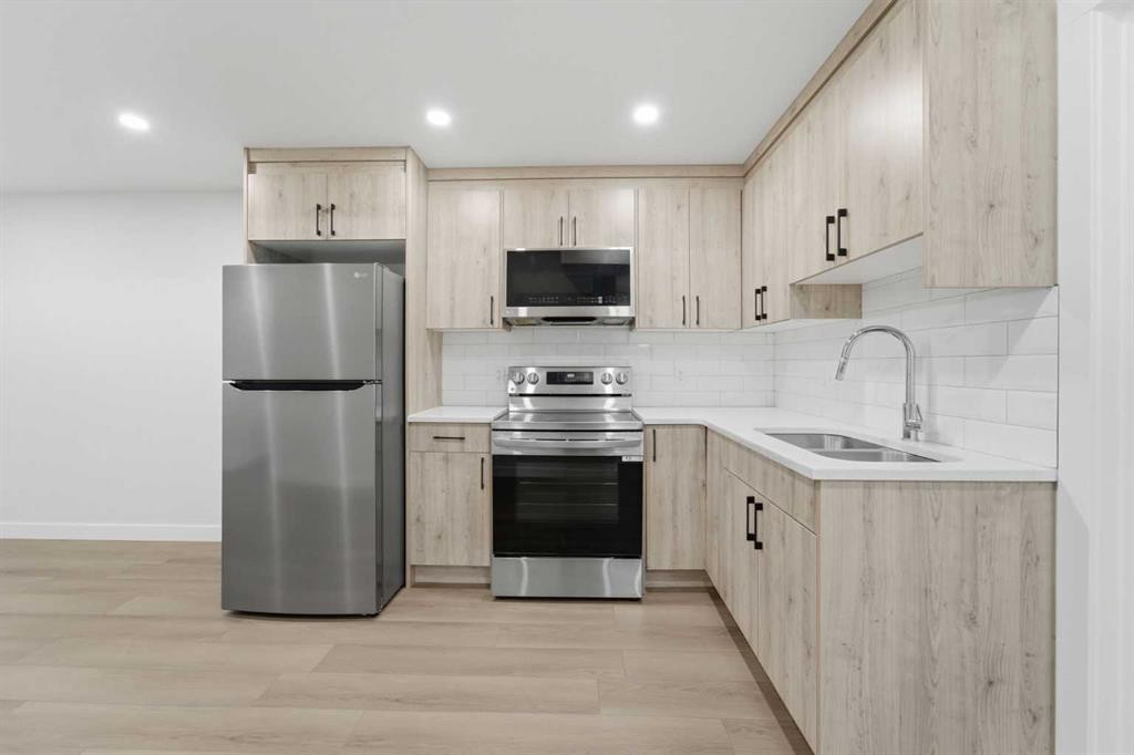 21 Corner Glen Row Ne, Calgary, AB