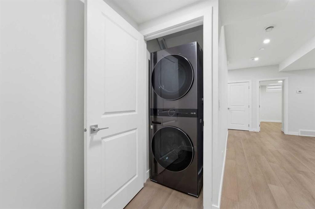 21 Corner Glen Row Ne, Calgary, AB