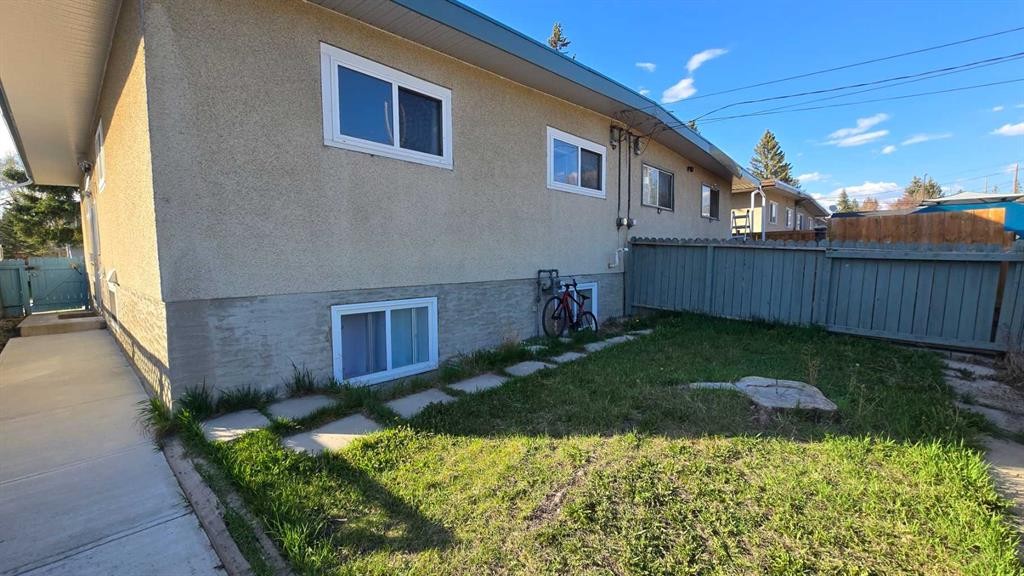 5806 Dalgleish Road Nw, Calgary, AB - Outdoor