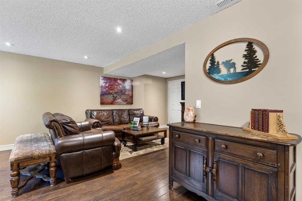 216 Castleridge Drive Ne, Calgary, AB