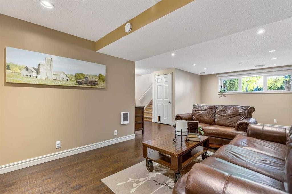 216 Castleridge Drive Ne, Calgary, AB
