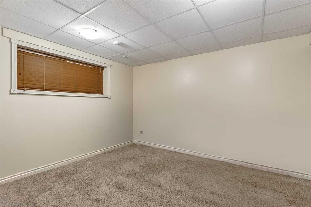 216 Castleridge Drive Ne, Calgary, AB