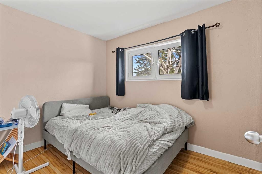616 34 Avenue Ne, Calgary, AB - Indoor Photo Showing Bedroom