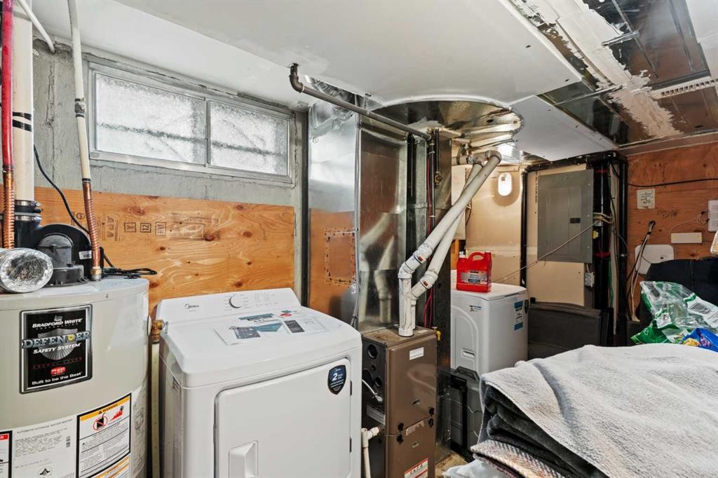 616 34 Avenue Ne, Calgary, AB - Indoor