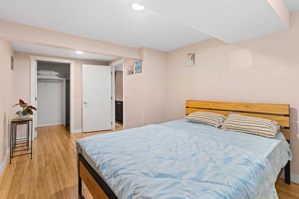616 34 Avenue Ne, Calgary, AB - Indoor Photo Showing Bedroom