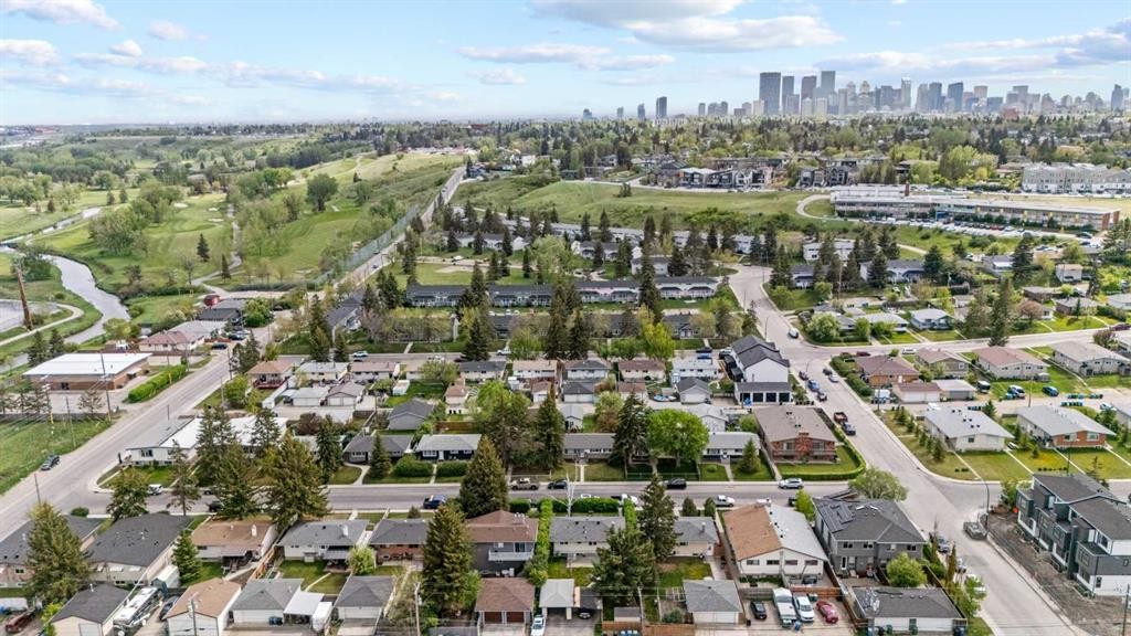 616 34 Avenue Ne, Calgary, AB - Outdoor With View
