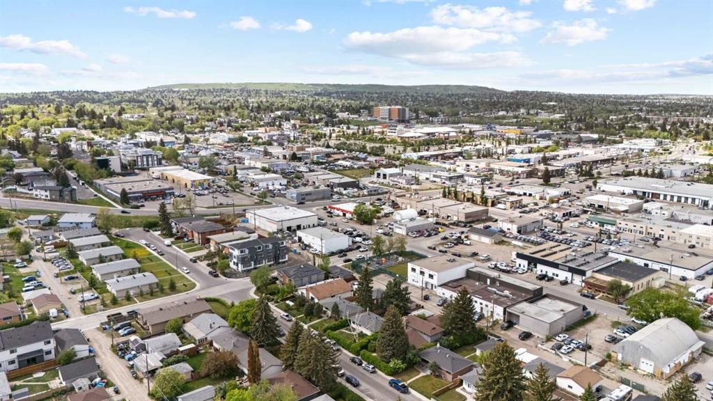 616 34 Avenue Ne, Calgary, AB - Outdoor With View