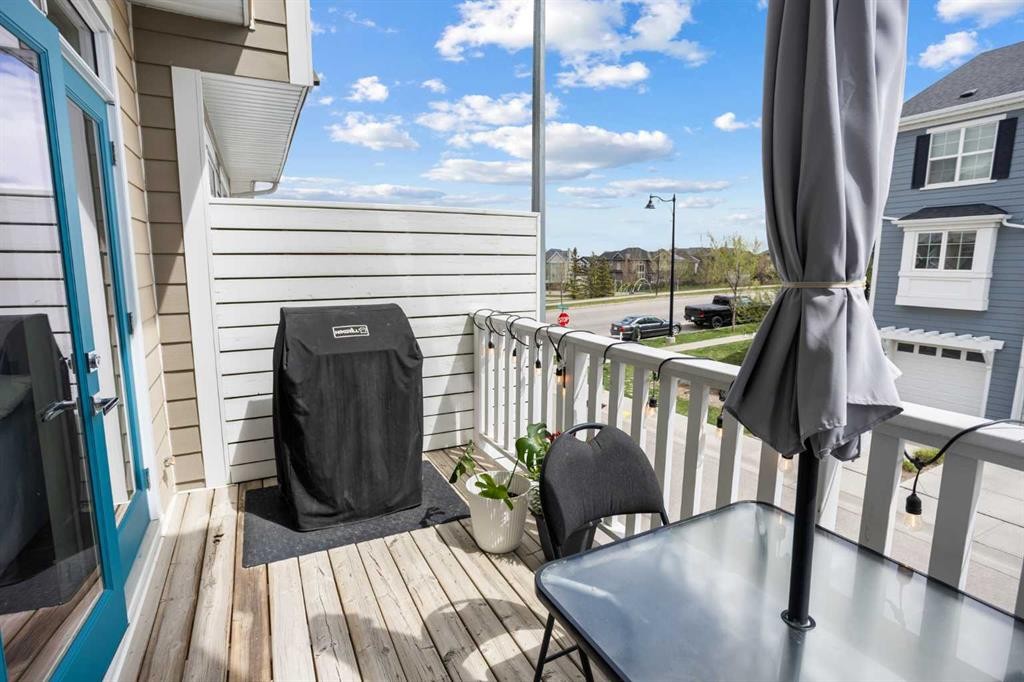 8 Sherwood Row Nw, Calgary, AB - Outdoor With Deck Patio Veranda With Exterior