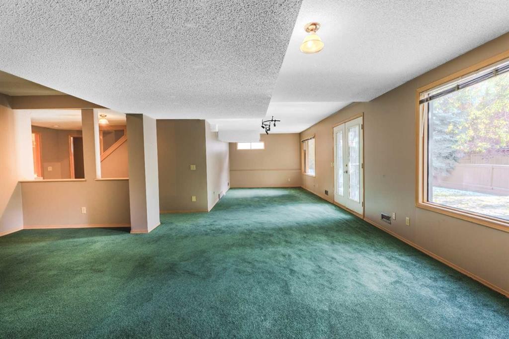 135 Canterbury Court Sw, Calgary, AB - Indoor Photo Showing Other Room